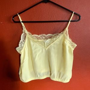 Aritzia Wilfred yellow lace cropped tank Large